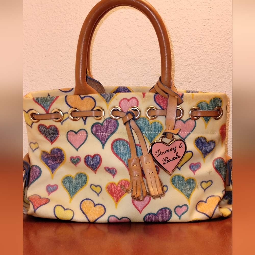 Small tassel tote Dooney & Bourke (IH70 WH 60716828) Leather Tan & Yellow